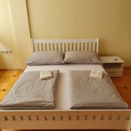Una Rosa Apartment
